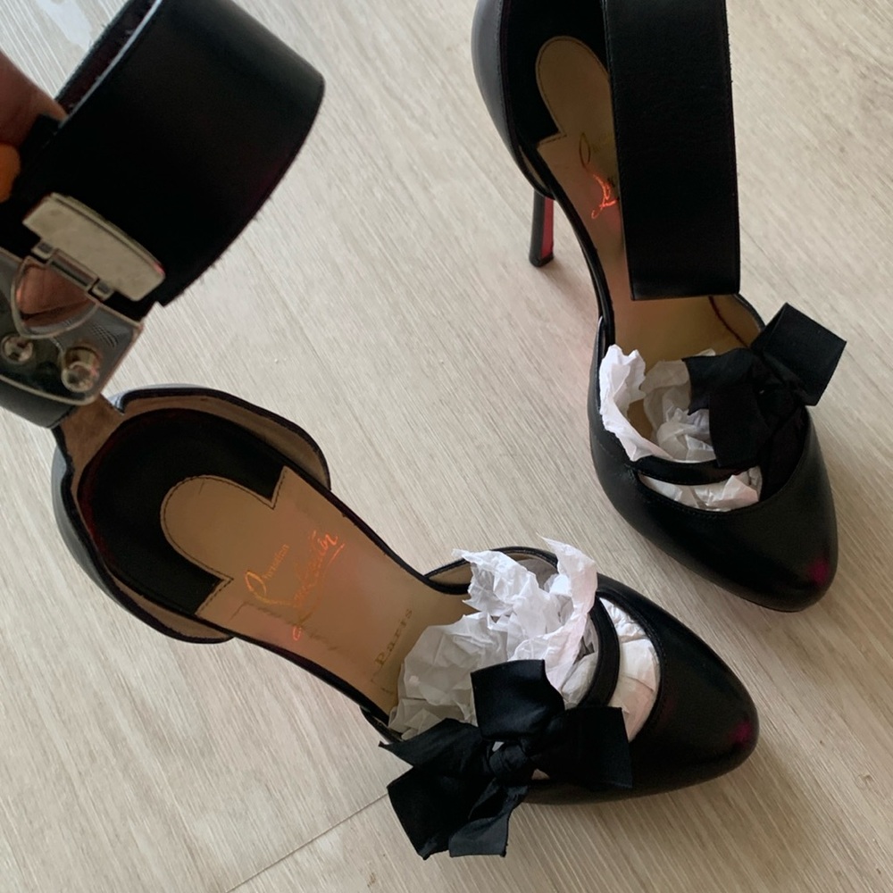 Ankle buckle strap Christian Louboutin shoe